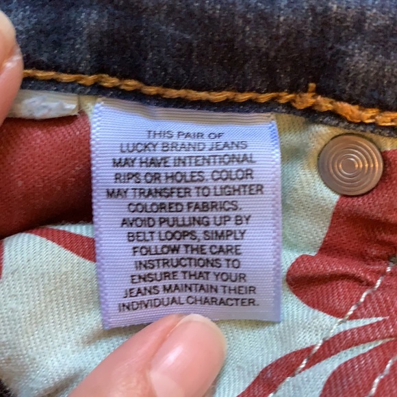 Lucky Brand jeans ๐ - Picture 6 of 9